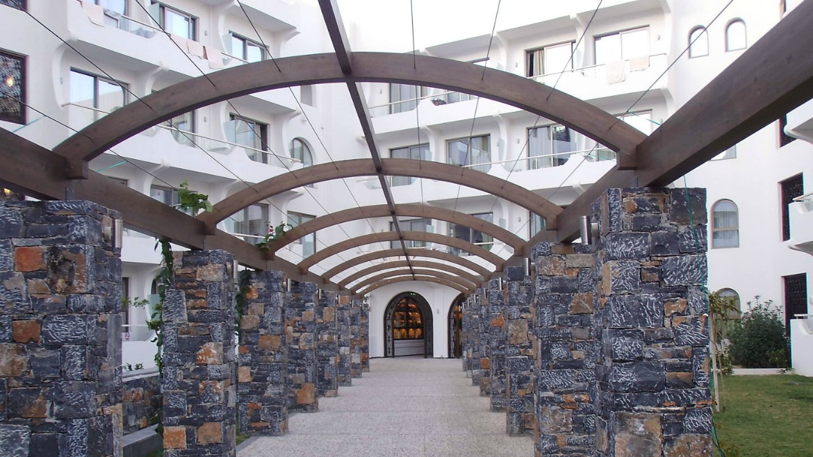 AKTI ZEUS  HOTEL IN HERAKLION CRETE