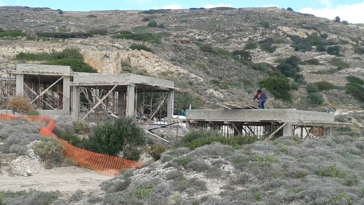 TOURIST RESIDENCIAL COMPLEX IN MILOS ISLAND