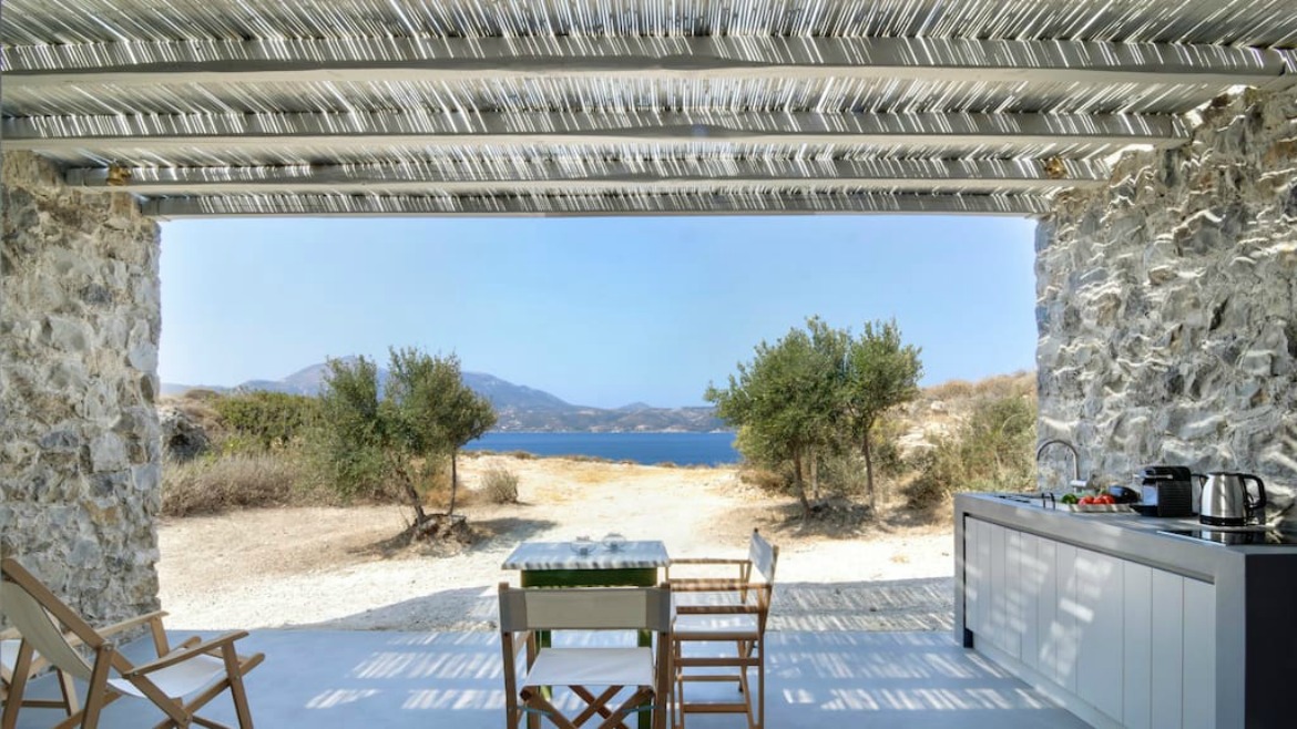 TOURIST RESIDENCIAL COMPLEX IN MILOS ISLAND