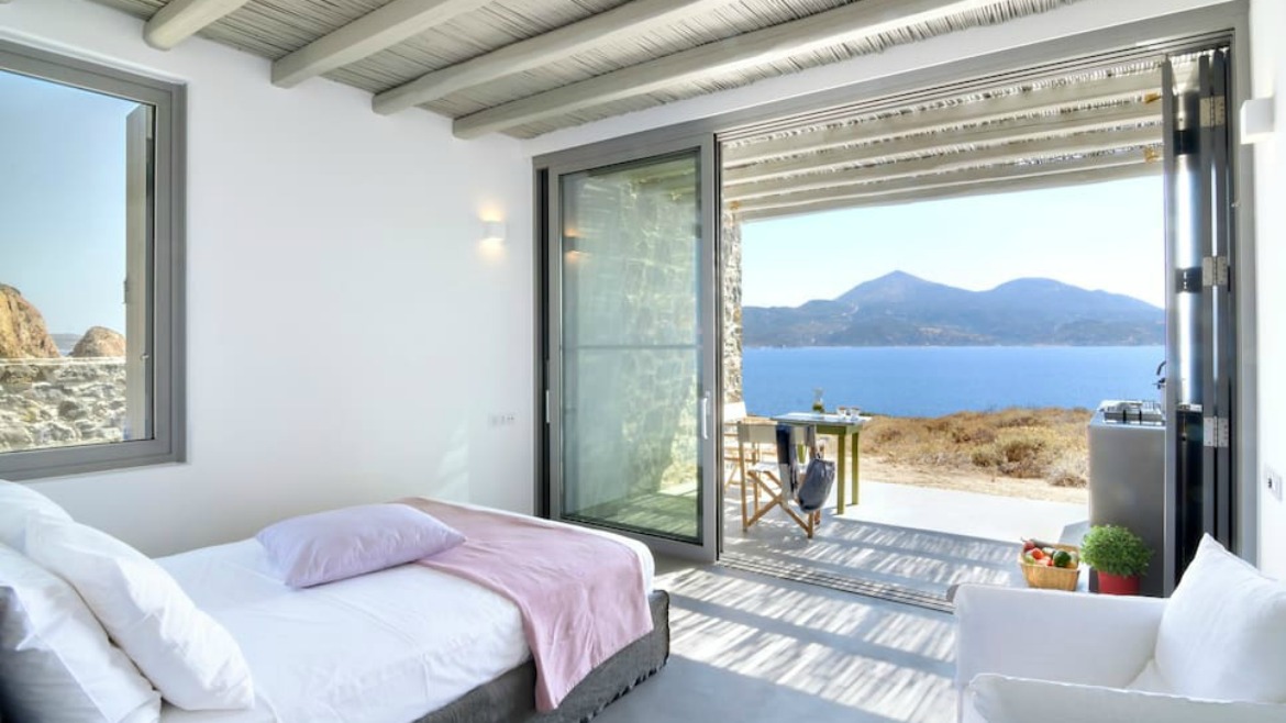 TOURIST RESIDENCIAL COMPLEX IN MILOS ISLAND