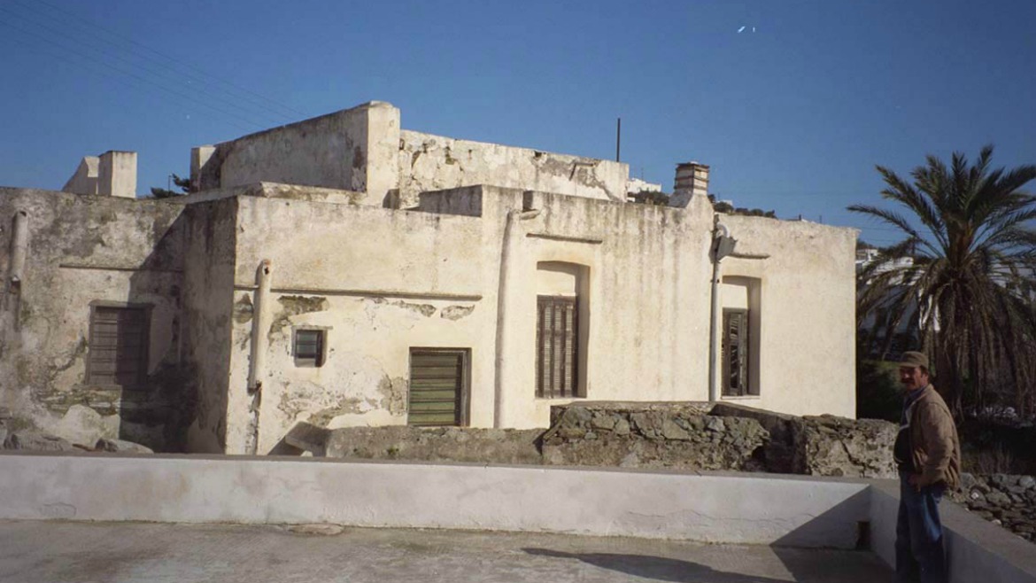 MAINTENANCE AND STRENGTHENING WORKS AND REPLACEMENT OF FLOORS AT AN EXISTING MANSION IN SIFNOS ISLAND MAINTENANCE AND STRENGTHENING WORKS AND REPLACEMENT OF FLOORS AT AN EXISTING MANSION IN SIFNOS ISLAND