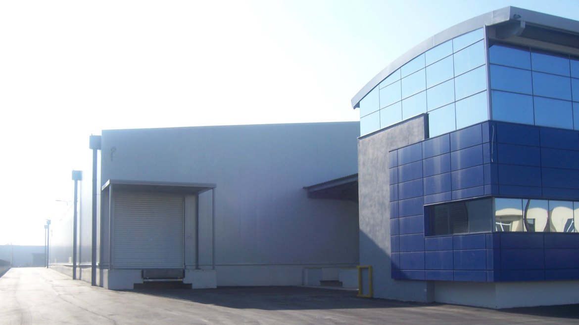 PLASTIC INDUSTRY RAW MATERIALS STORAGE HOUSE IN THE INDUSTRIAL AREA OF THESSALONIKI - OFFICE BUILDING PLASTIC INDUSTRY RAW MATERIALS STORAGE HOUSE IN THE INDUSTRIAL AREA OF THESSALONIKI - OFFICE BUILDING