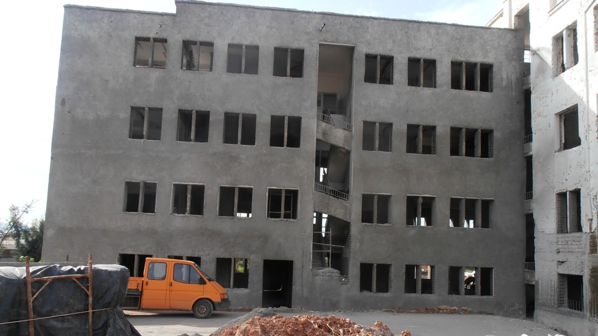 PRE-SEISMIC STRENGTHENING OF KALAMATA HOSPITAL FOR ITS TRANSFORMATION INTO THE NEW CITY OF KALAMATA ADMINISTRATION BUILDING PRE-SEISMIC STRENGTHENING OF KALAMATA HOSPITAL FOR ITS TRANSFORMATION INTO THE NEW CITY OF KALAMATA ADMINISTRATION BUILDING