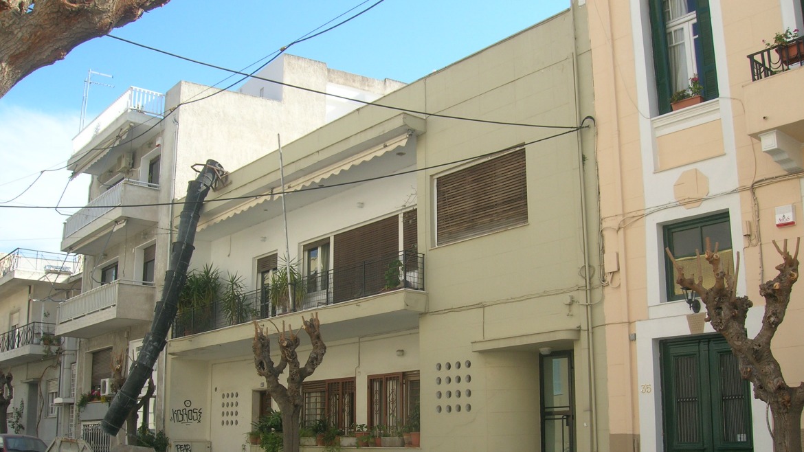 ADDITION OF A FLOOR AND EXTENSION OF A RESIDENCE IN KOUKAKI, ATHENS ADDITION OF A FLOOR AND EXTENSION OF A RESIDENCE IN KOUKAKI, ATHENS